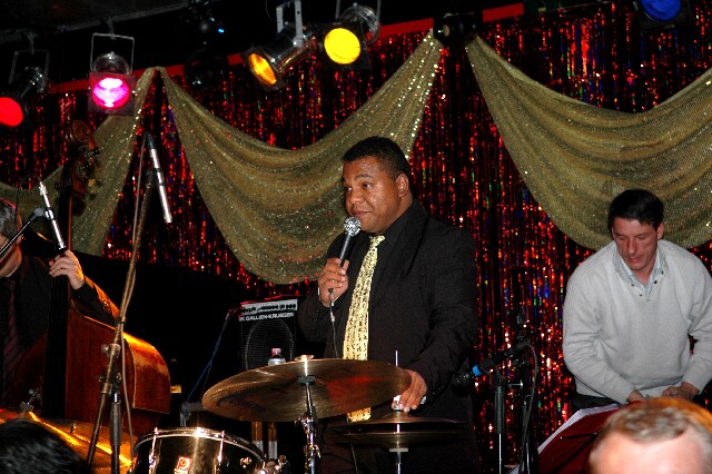 min 2007 11 10 fous swing 109